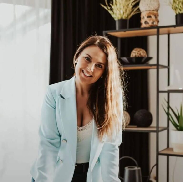VELVIA Paulina Jędrzejewska Zielona Góra